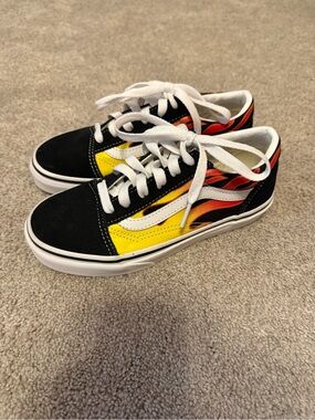 Vans Kids Old Skool Sneakers with Yellow-Red Flame Accents